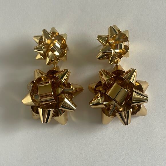 BaubleBar Jewelry - Bauble bar gold holiday bow earrings